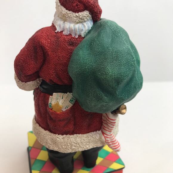 Pipka Reflections of Christmas Yes, Virginia There is a Santa 11323 Figurine - Picture 10 of 15